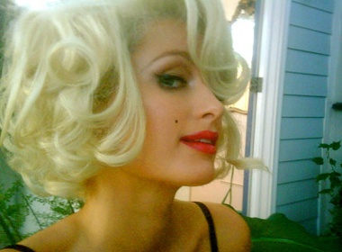 Paris Hilton tiep tuc dinh kien tung hinh anh