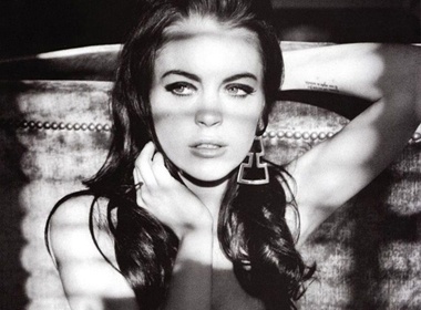 Lindsay Lohan lai khoe anh nong hinh anh