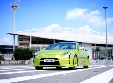 Ngam Genesis Coupe 'do' kieu Aston Martin tai Ha Noi hinh anh