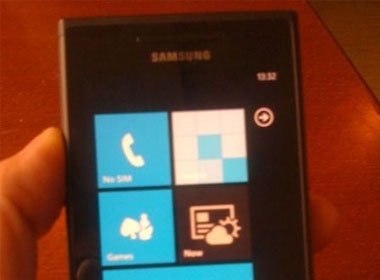 Them mau 'de' chay Windows Phone 7 cua Samsung ro ri hinh anh