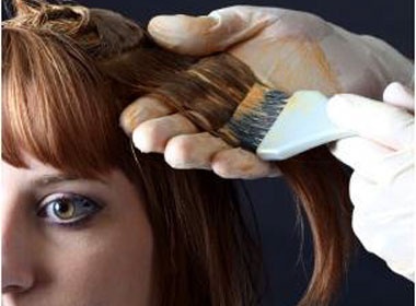 Mau nhuom khong mui amoniac co gay hai toc? hinh anh