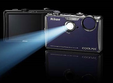 Nikon tiep tuc trinh lang camera kiem may chieu hinh anh