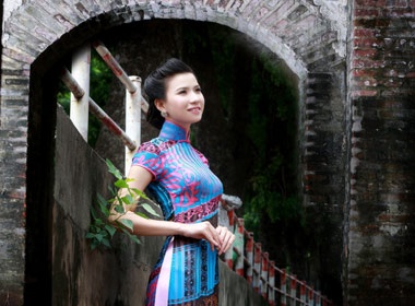 Thi sinh HHTG nguoi Viet nen na cung ao dai hinh anh