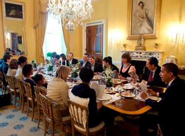 Obama thich mon an Viet Nam hinh anh