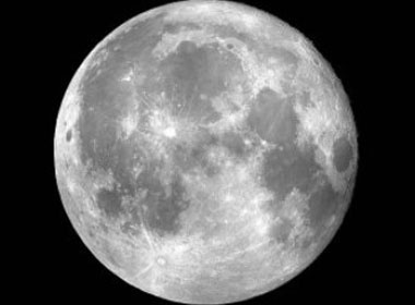 Mat trang dang bi 'co' lai hinh anh