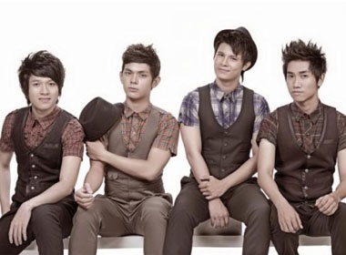 V.Music phuc trang co dien hinh anh