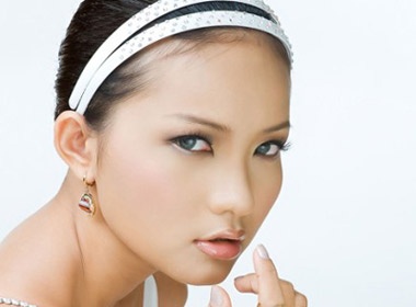 Phan Nhu Thao tu choi du thi Hoa hau VN toan cau 2010 hinh anh