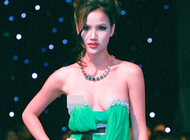 Ha Anh, Bebe Pham cung… 'lo hang' hinh anh