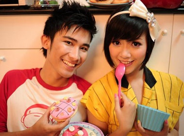 Chi Thien, Bang Di ru nhau lam giam khao hinh anh