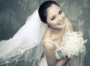 Tuyet Ngoc lam co dau rang ngoi hinh anh