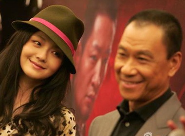 Tu Hy Vien va 'nguoi tinh gia' ra mat phim hinh anh