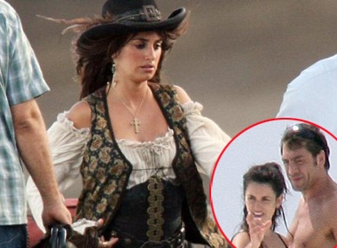 Penelope Cruz khoe bung bau 4 thang hinh anh