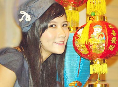 Ngo Trac Linh dao choi pho den long hinh anh