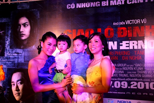 Ngam 'cong chua nho' cua vo chong Truong Ngoc Anh hinh anh