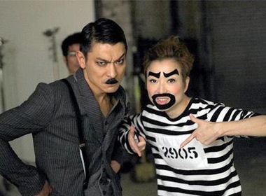 Luu Duc Hoa 'quay' voi hinh anh Charlie Chaplin hinh anh