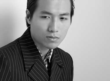 Quang Hoa thanh lich vest ke hinh anh