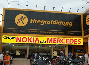 Cung The Gioi Di Dong “Cham Nokia –Lai mercedes” hinh anh