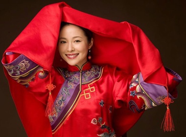 Sao 'Tuoi xuan nang dong' rang ro vay cuoi do hinh anh
