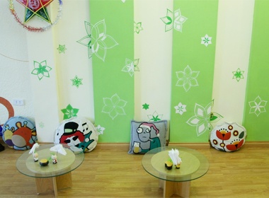 Nem thu 'thuoc doc do' tai quan 'xi tin' hinh anh