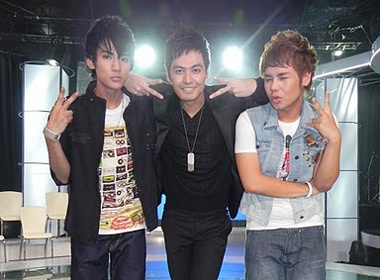 Thi sinh giong Chi Thien vao thang chung ket Vietnam Idol hinh anh