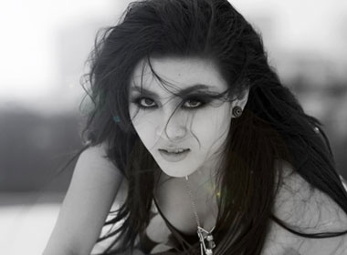 Dien vien 'Buoc nhay xi tin' khoe ve goi cam hinh anh