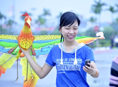 Gioi tre thich thu voi le hoi dieu hinh anh