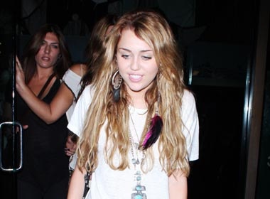 Gia dinh lo Miley Cyrus hoc doi Lilo hinh anh