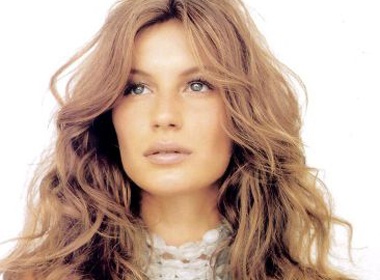 Gisele Bundchen: 'Thien ha dung lam chuyen!' hinh anh