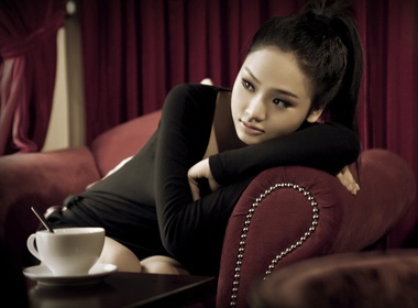 'Thien than' Anh Nhat 'phieu' cung DJ hinh anh