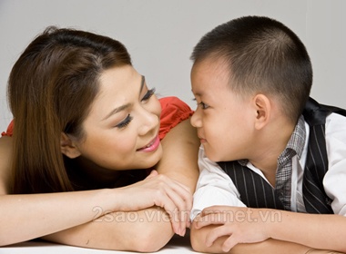 Lo dien con trai Thanh Thao hinh anh