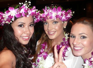 Kieu Khanh khoe sac o Thuong Hai hinh anh