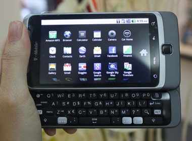 HTC Desire Z ban cho thi truong My ve Viet Nam hinh anh