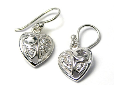 Trang suc bac - mon qua y nghia cho ngay Phu nu hinh anh