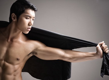 Truong Nam Thanh bo du hoc vi me tro thanh Sieu mau hinh anh