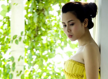 Luu Huong Giang tung 'cay cu' voi Ho Quynh Huong hinh anh