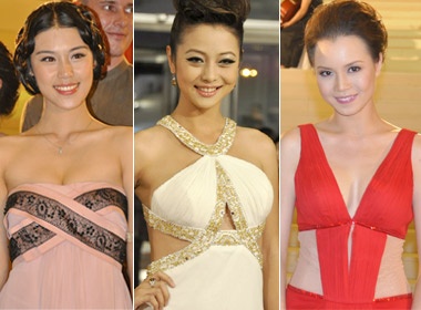 Sao Viet ruc ro tren tham do be mac LHP hinh anh