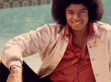 Michael Jackson - Nghe si qua co kiem tien gioi nhat hinh anh