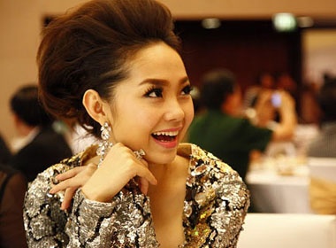 Minh Hang: 'Khong co chuyen lay chong va hoan cuoi' hinh anh