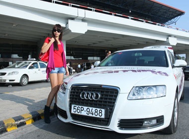 Ha Anh 'cuoi' Audi toi DFS9 hinh anh