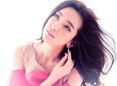 Ly Bang Bang nu tinh tren L' Officiel hinh anh