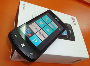 Dien thoai Windows Phone 7 cua LG ve Viet Nam hinh anh