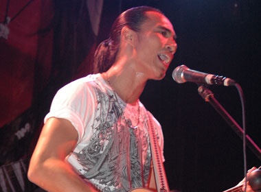 Pham Anh Khoa ‘rock’ de gay quy tu thien Loreto hinh anh