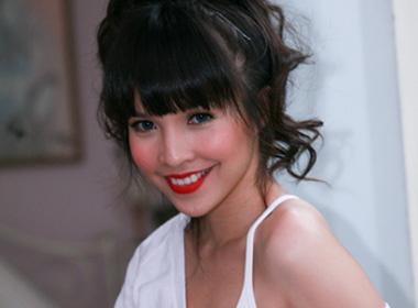 Hien Thuc xin loi sau su co 'lo hang' hinh anh