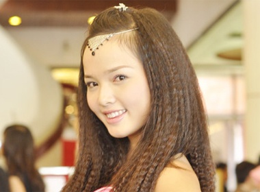 Co nang toc xu de thuong cua Miss Teen 2010 hinh anh
