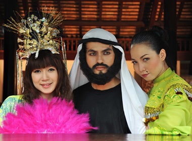 Duc Tien lam 'bo' cua hot girl Minh Ha hinh anh