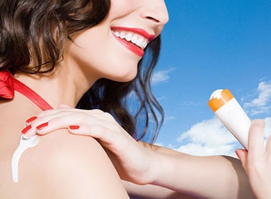 Bi quyet su dung kem chong nang hieu qua hinh anh