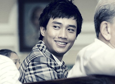 Quoc Truong tien tu san dien sang dien anh hinh anh