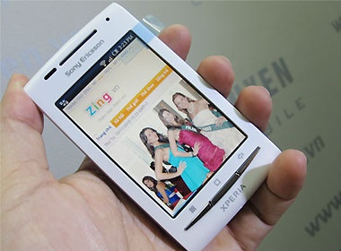 Xperia X8 chinh hang gia gan 5,8 trieu dong hinh anh