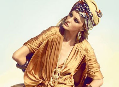 Caroline Trentini khoe ve dep long lay hinh anh