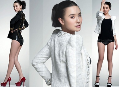 Tieu Tong Giai khoe chan thon hinh anh